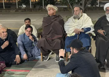 Government Announces Hospital Transfer for Imran Khan Amid Opposition Sit-In at Parliament