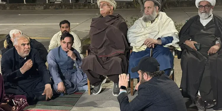 Government Announces Hospital Transfer for Imran Khan Amid Opposition Sit-In at Parliament