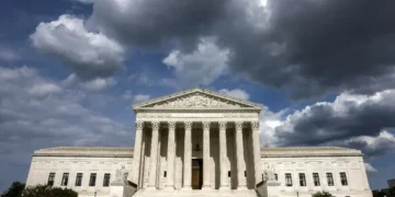 Trump Criticizes Supreme Court Ruling on Tariffs, Announces Alternative Measures