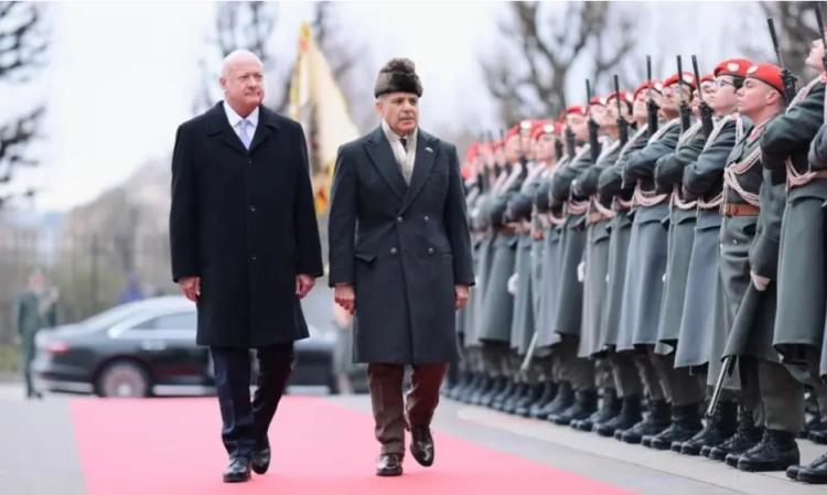 PM Shehbaz in Vienna on two-day visit; accorded guard of honour at Austrian Chancellery