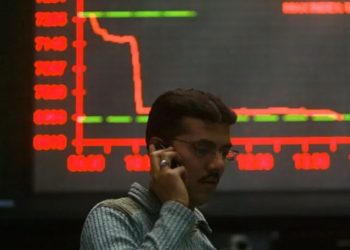 KSE-100 Drops Over 300 Points in Early Intraday Trade
