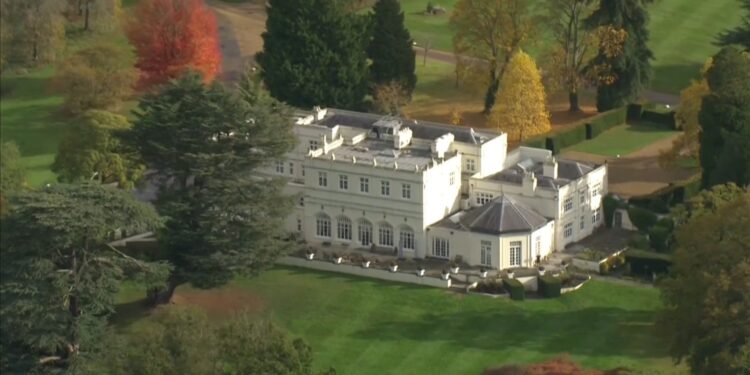 Police Continue Search of Prince Andrew’s Former Home Amid Public Office Misconduct Probe