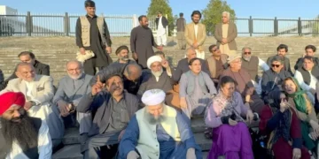 Opposition Stages Sit-in Outside Parliament Over Imran Khan’s Health