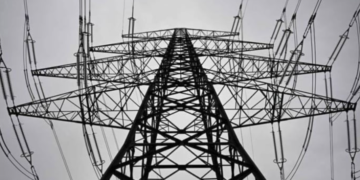 Pakistan lowers industrial power tariffs by up to Rs 4.04 per unit
