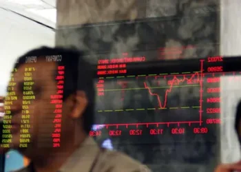 PSX Surges Over 1,200 Points Amid Volatile Trading Session