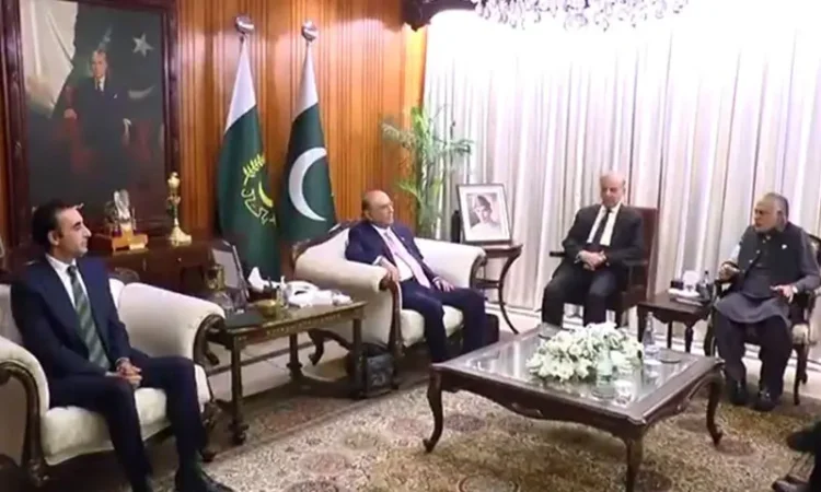 PM Shehbaz, President Zardari Hold Key Meeting on National Security and Regional Challenges