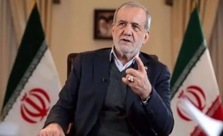 Iran Warns of Decisive Response to US Threats Amid Rising Strait of Hormuz Tensions