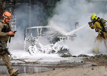 Iran Launches Coordinated Missile and Drone Attacks on US Bases Amid Ongoing Regional Conflict