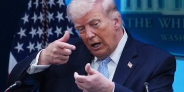 Trump Escalates Threats Against Iran, Warns of Massive Strikes as War Intensifies