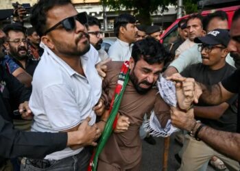 23 PTI Leaders Arrested in Karachi After Protest Against Rising Fuel Prices