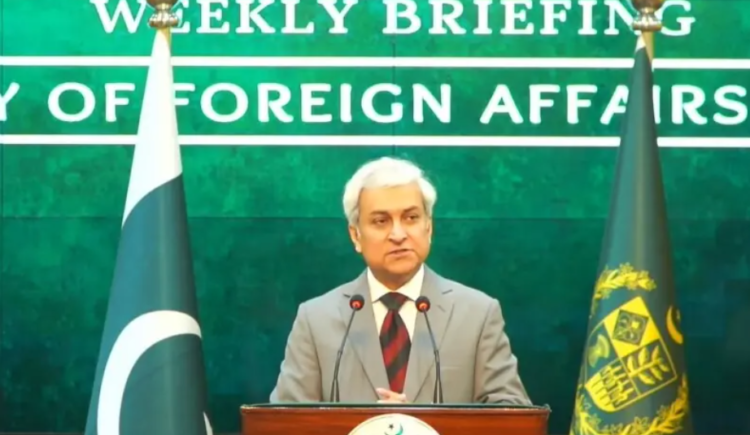 Pakistan in contact with Somalia Over Pirate-Held Sailors, Says FO