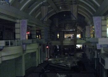 Pakistan Weighs Early Market Closures to Cut Energy Costs Amid Oil Crisis