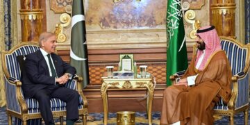 PM Shehbaz, Saudi Crown Prince Discuss Strengthening Strategic Ties in Jeddah