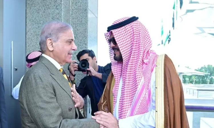 PM Shehbaz in Jeddah for Key Regional Diplomacy and Strategic Talks
